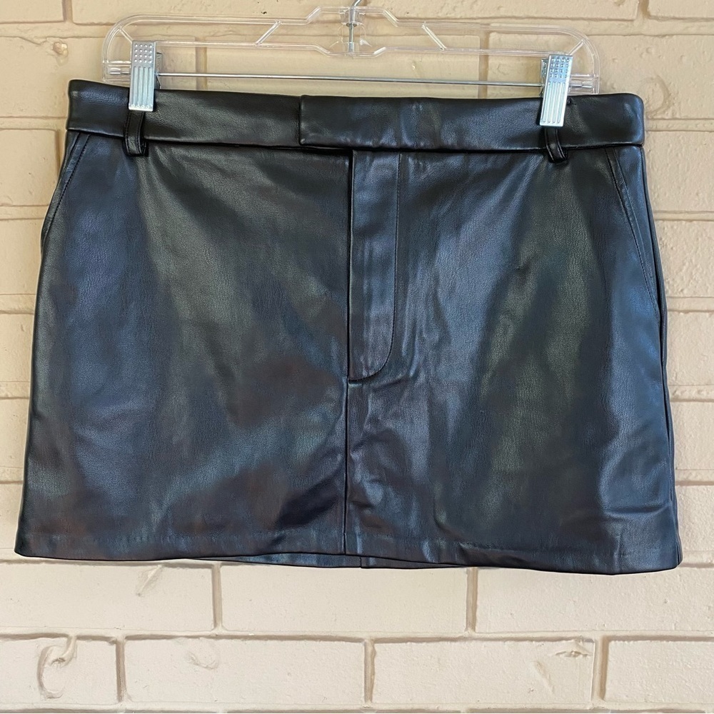 NWT Rails Prim Mini Skirt 8 Faux Leather Black Stretch NEW Revolve $198.00